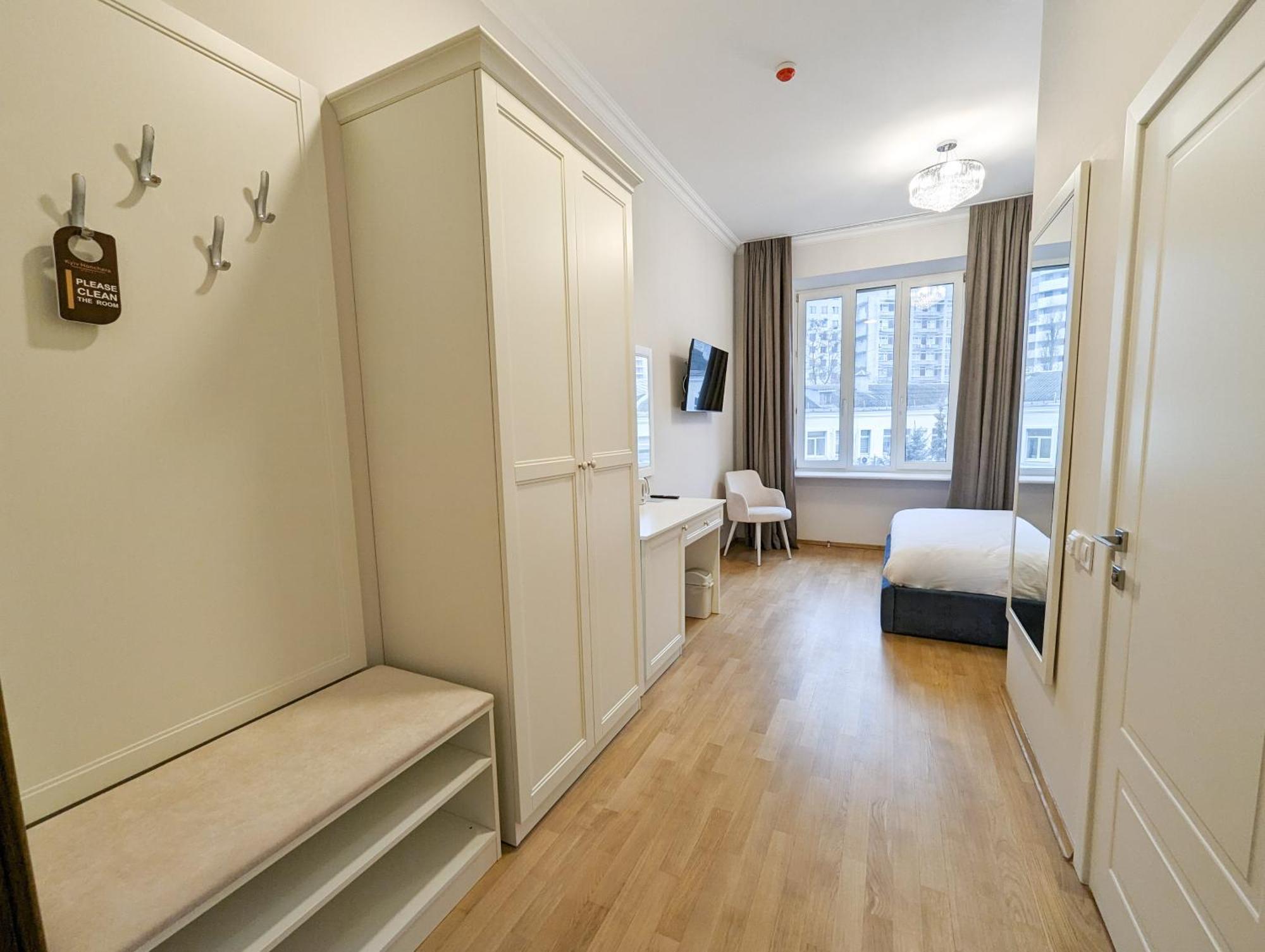 Kyiv Honchara Hotel Ngoại thất bức ảnh