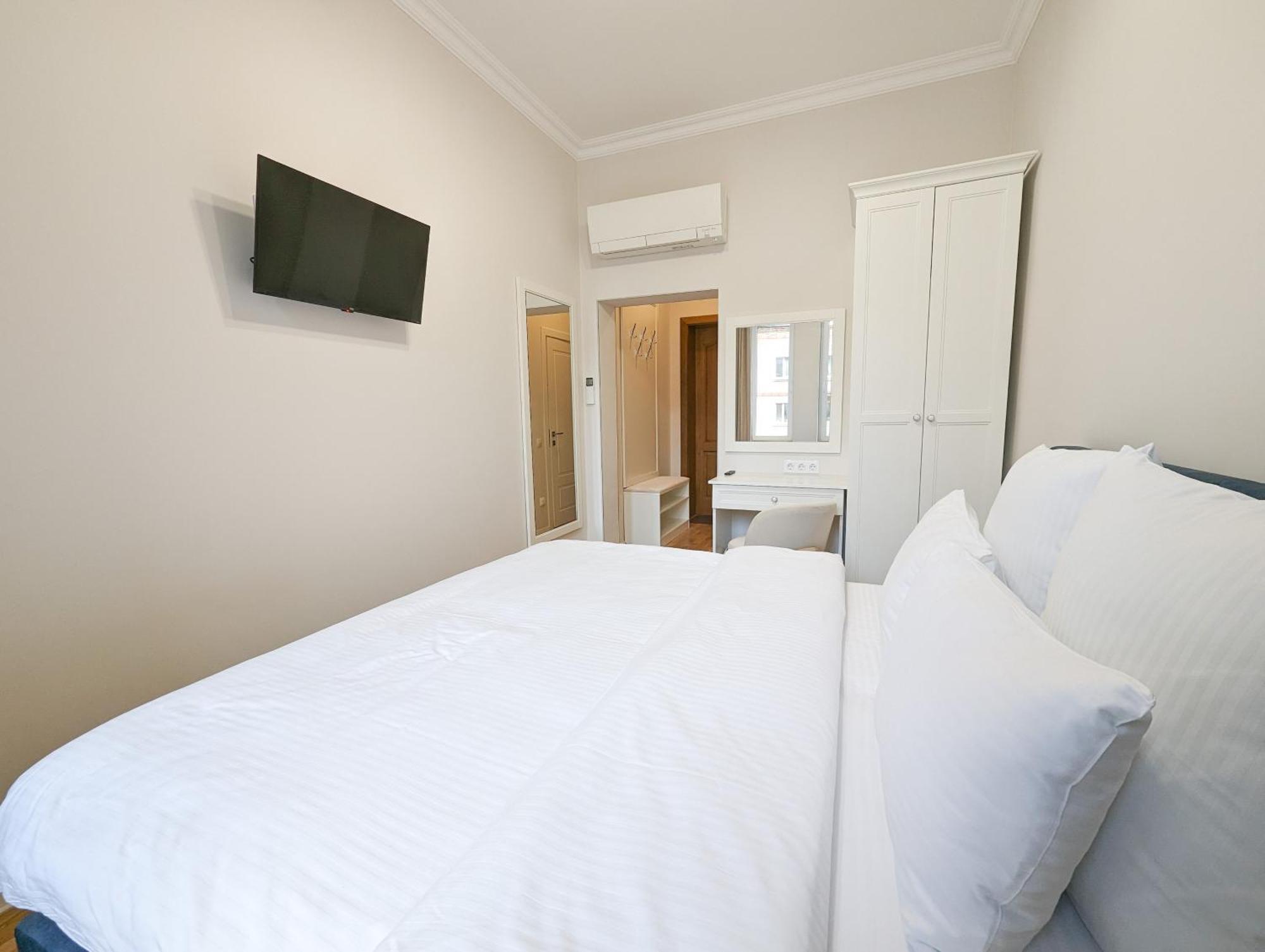 Kyiv Honchara Hotel Phòng bức ảnh