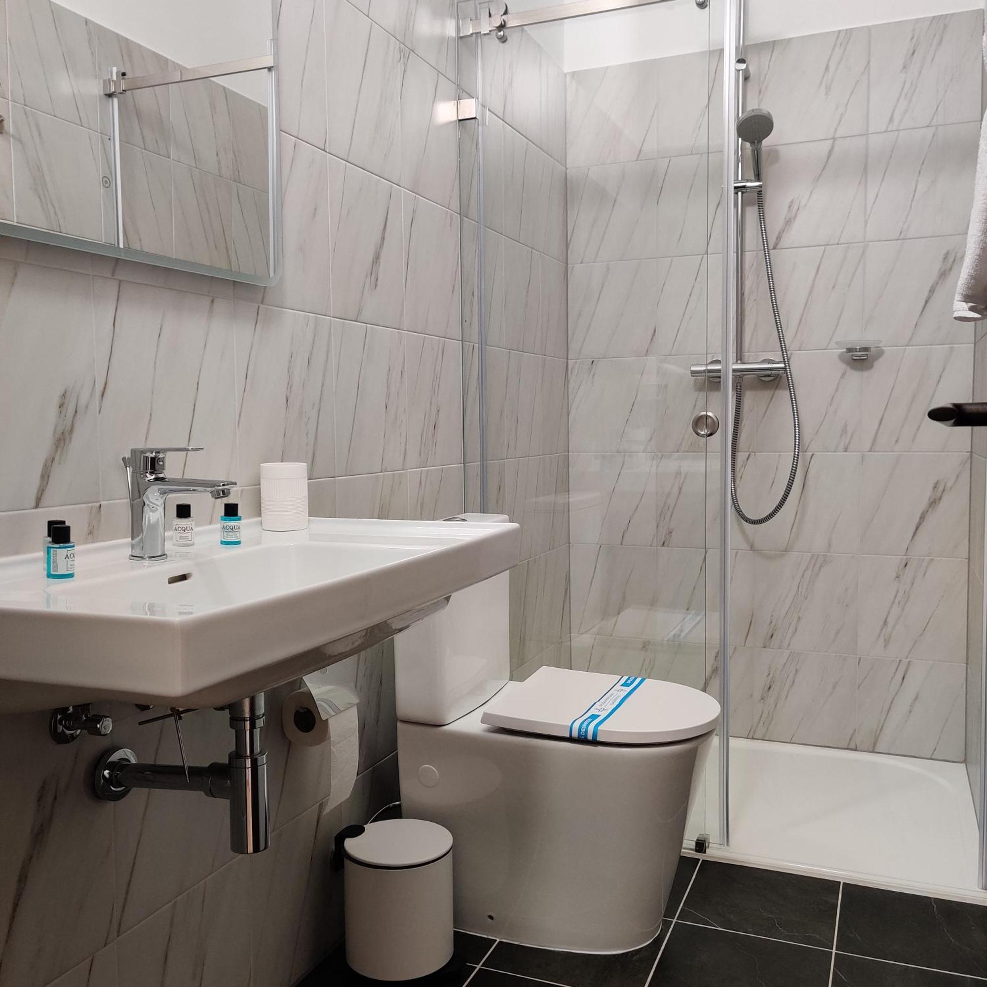 Kyiv Honchara Hotel Ngoại thất bức ảnh